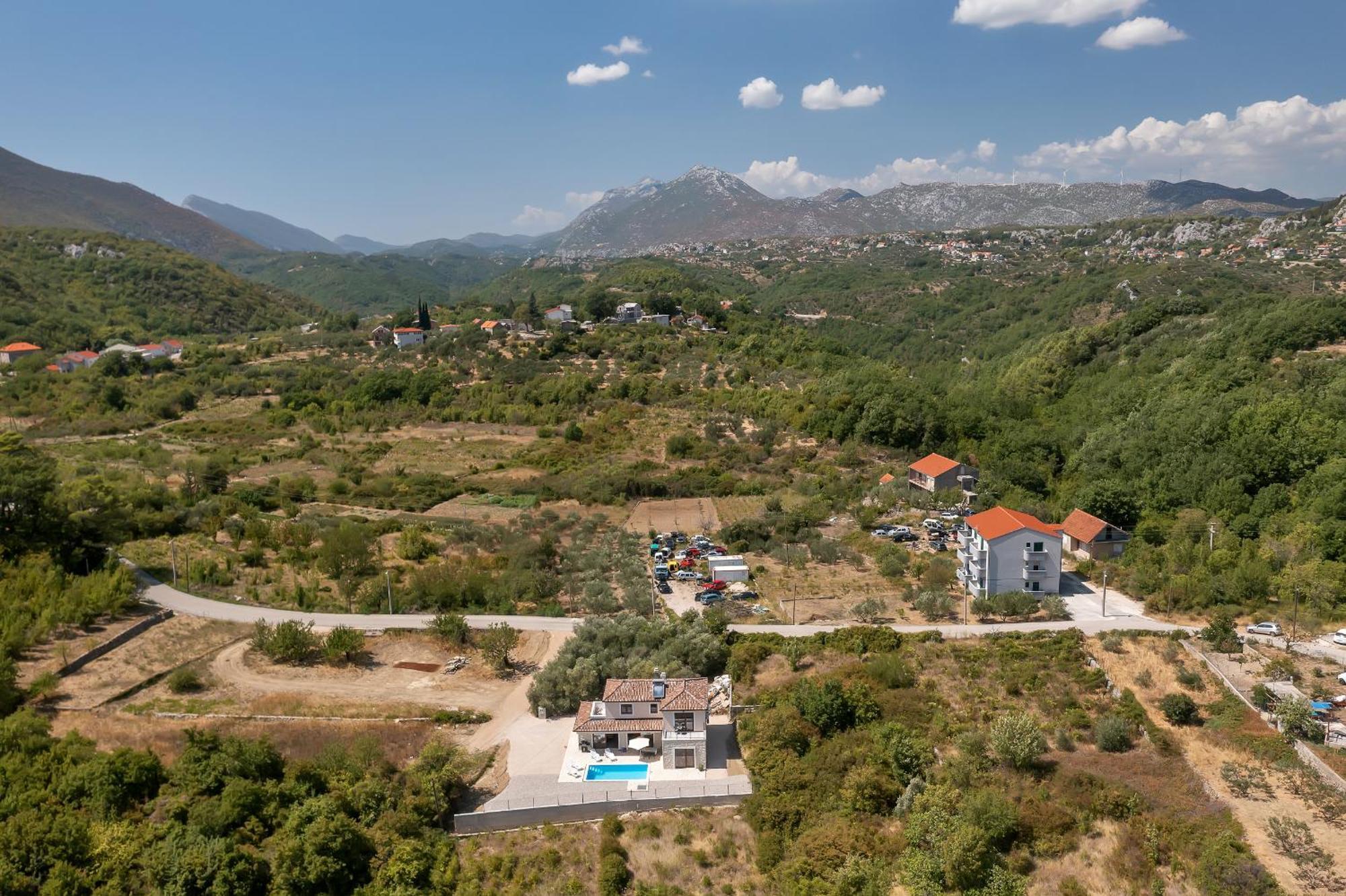Charming Holiday Home Dolac In Rural Area With Pool Slime Exterior photo